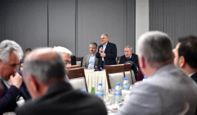 Kayseri Büyükşehir Belediye Başkanı Dr. Memduh Büyükkılıç, Meclis Üyeleri ile Buluştu