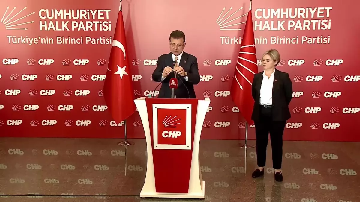 Özgür Özel ve Ekrem İmamoğlu, CHP Genel Merkezi’nde Görüştü.