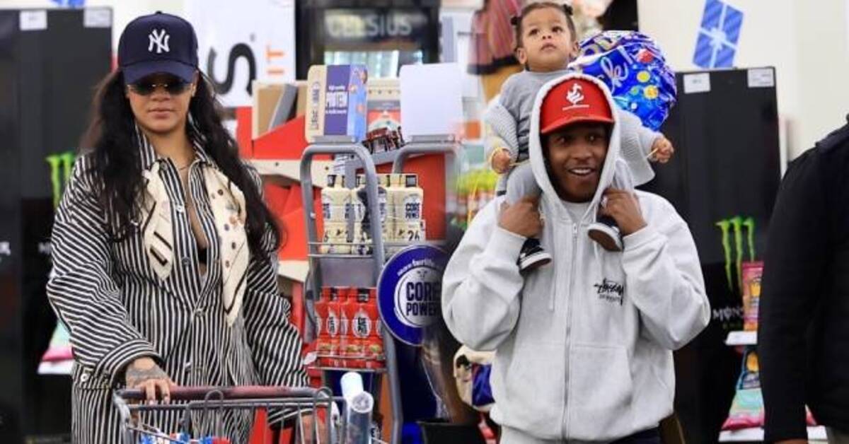 Rihanna ailesiyle market alışverişine çıktı