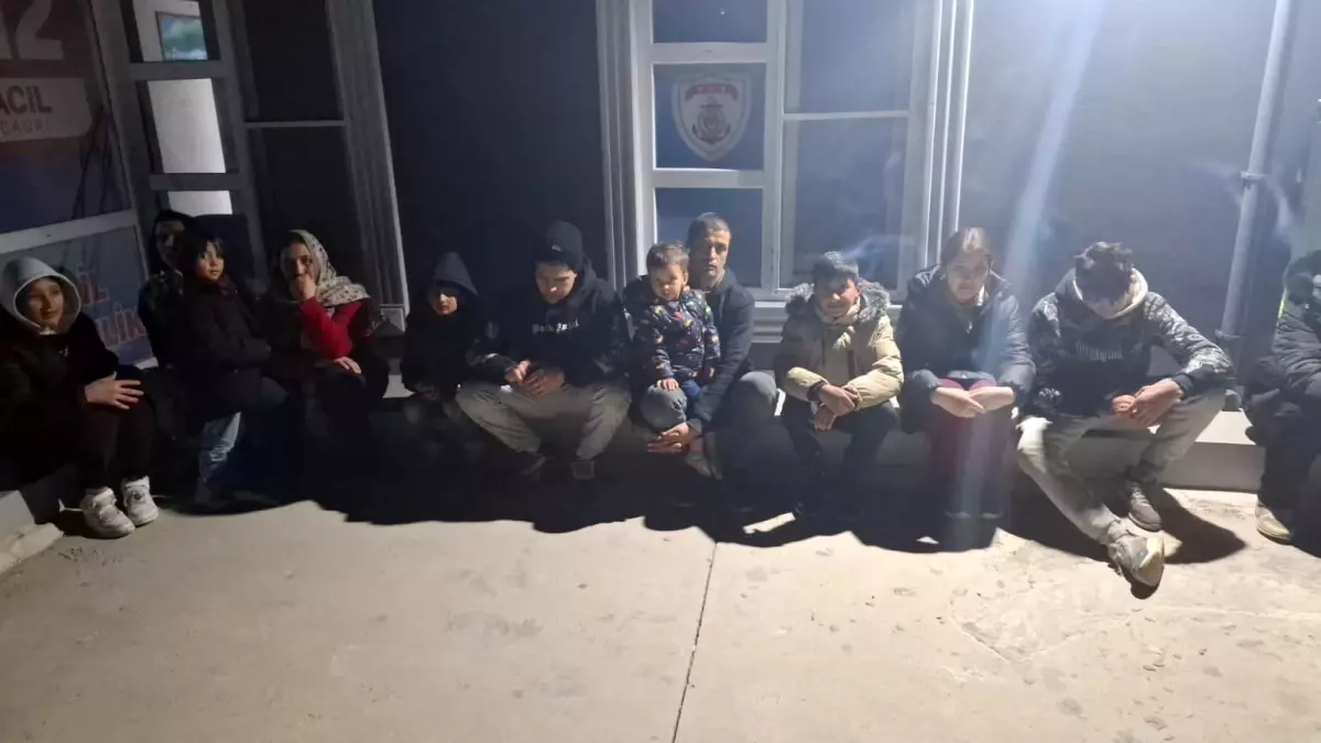 Çanakkale’de 13 Kaçak Göçmen Yakalandı
